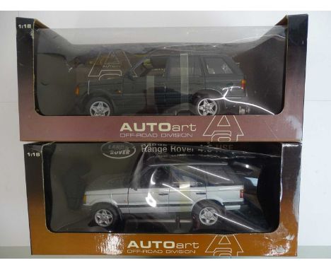 A pair of boxed 1:18 scale AUTOART Range Rover diecast cars - VG/E in F/G boxes (2) This lot is being sold on behalf of Macmi