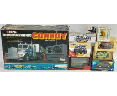 Corgi, Lledo, Solido and Similar a boxed group to include Corgi Truckertronic Convoy, Corgi 97368 Scammell Highwayman Crane '