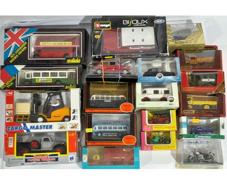 A boxed modern diecast group to include manufacturers such as Solido, Budgie, Matchbox, Oxford Diecast, EFE, Bburago and simi