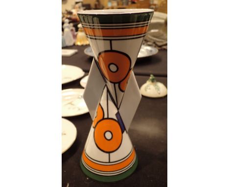 Wedgwood Clarice Cliff YoYo vase H: 23 cm