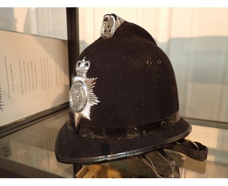 Cheshire Constabulary custodian helmet with badge size 59 