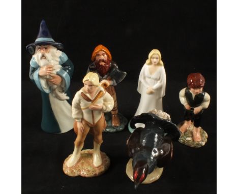 Five Royal Doulton figurines "Gimli" HN 2922, "Gandalf" HN 2911, "Galadriel" HN 2915, "Frodo" HN 2912, "Legolas" HN 2917 and 