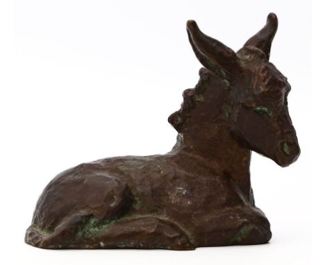 Rendlen-Schneider, Lore (Hohner) (1909 Stuttgart 1997) Liegender Esel. Bronze, schwarz-braune Patina. Verso monog. "L.R.S.". 