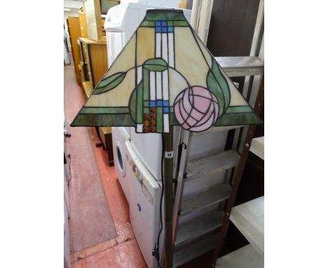 Standard lamp with Tiffany style shade E/T