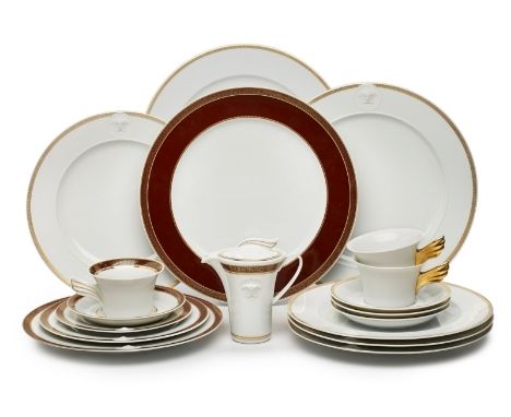 Konvolut Service-Teile,Rosenthal meets Versace, Ende 20. Jh. Form "Ikarus" m. Dekoren "Medaillon Méandre d'Or" bzw. "Medaillo
