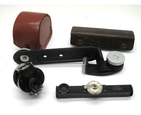 Leitz Leica Range Finder, in original leather case, angle camera bracket, Leitz View Finder in original leather case.