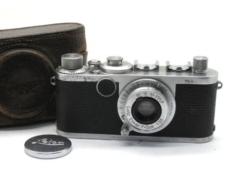 Leica IIIc Camera 1949/50 No 459189, with elmar f=5cm 1:3.5 lens in leather case.