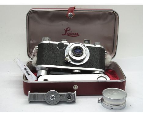 Leica I 1947/48 Camera, with quick wind base with Leitz inc New York, wollen sail 5.0mm Volostigmat No 430221 lens and cover 