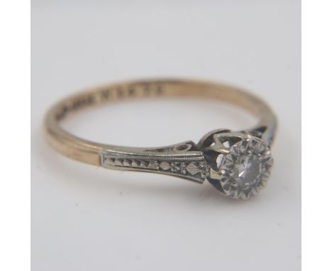 9ct gold platinum-set diamond solitaire ring, size O, 1.7g. UK P&amp;P Group 0 (£6+VAT for the first lot and £1+VAT for subse