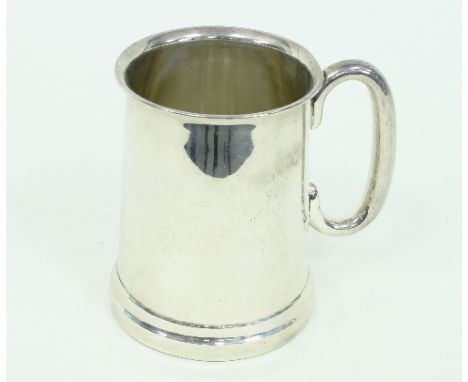 A large silver mug, EV, London 1935, with glass bottom 12.5cm high/Provenance: Chambers Court, Gloucestershire