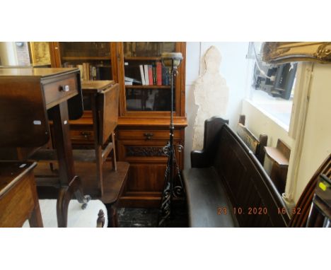 A Victorian cast iron telescopic oil lamp stand
