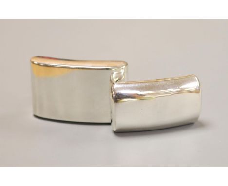 Two George III silver curved snuff boxes, largest Joseph Wilmore, Birmingham, 1809, 6cm and  William Boot, Birmingham, 1809.