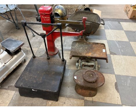 A set of Taunton &amp; Bridgwater scales 