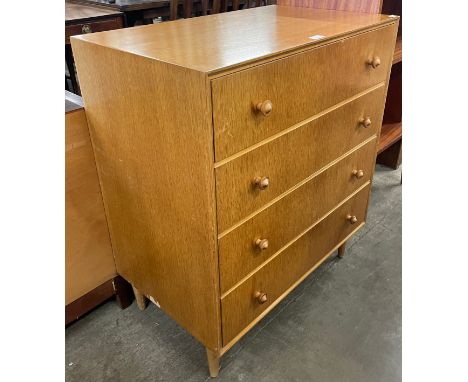 A Meredew light oak chest of drawers 