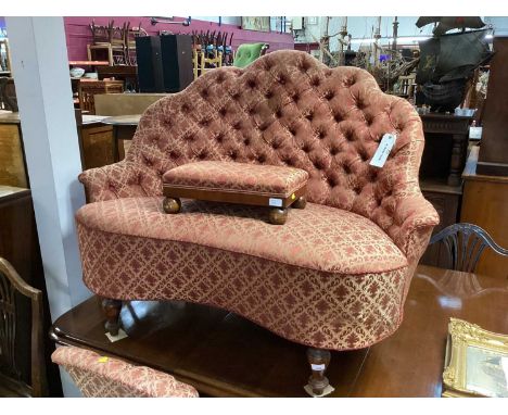 Victorian button upholstered two seater settee and two en-suite side chairs and similar footstool