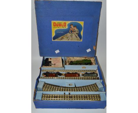 Hornby Dublo - EDL1 4-6-2 Sir Nigel Gresley locomotive and eight wheel tender, LNER blue livery, boxed;  train set comprising