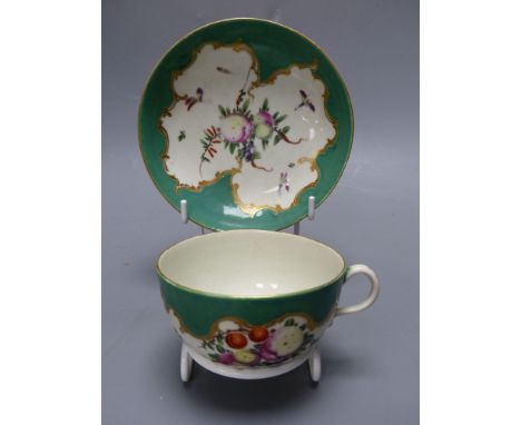 A Worcester tea cup and saucer, c.1770