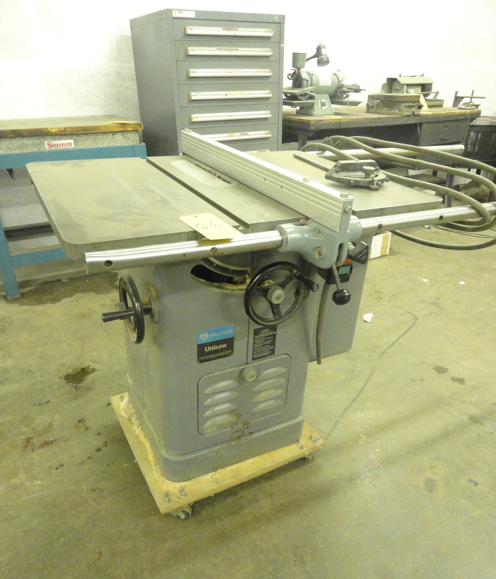 Rockwell Unisaw 10 Inch Table Saw, Model 34-761, S N L67408