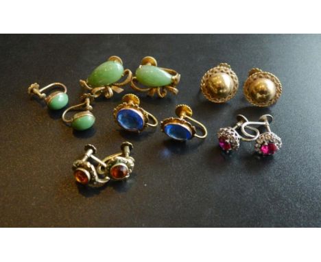 A Pair of 9 Carat Gold Cabochon Jade Set Ear Clips, together with another similar pair and four other pairs of 9 carat gold e