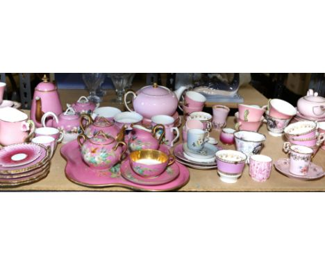 Porcelain cabaret set, 19th-century to comprise a shape tray a shaped tray, a jug, sugar basin and lid and a teapot and cover