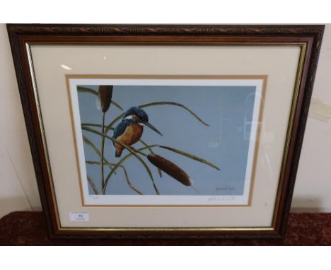 Framed and mounted limited edition signed Robert Fuller print of a kingfisher No. 75/550 
