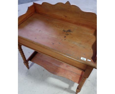 Victorian pine two tier wash stand on bobbin turn supports (width 84cm) 