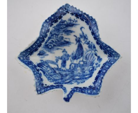 A late 18th century blue and white transfer-printed porcelain Worcester Fisherman and Cormorant pattern leaf-shaped pickle di