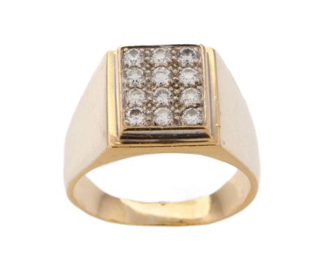 18ct gold large &amp; heavy 12 diamond set ring, weight 19.9g.  Total diamond weight 1.00ct approx. (12 x .8ct appx)  Ring si