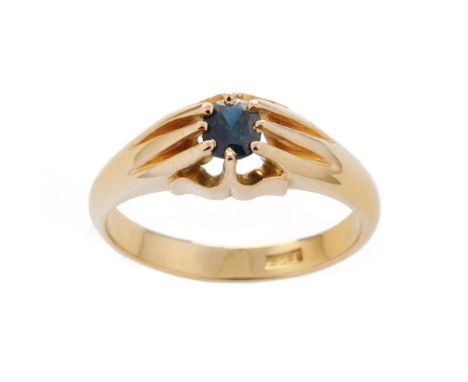 18ct gold gents ring set with ornately-set sapphire, 7.8 grams, size W.  