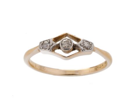 18ct gold and platinum diamond ring, in an Art Deco style, 2.3 grams, size N.  