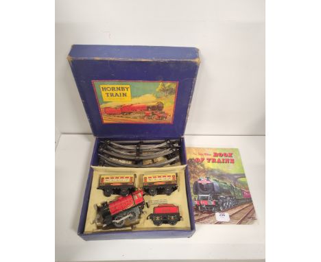 Hornby Train Gauge 0 HO Passenger Set, containing tinplate clockwork engine No 6161 and two Pullman Carriages, named Zena and