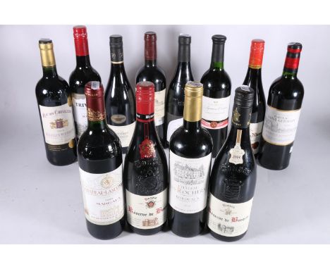 Twelve bottles of red wine to include Trivento Malbec 2019 75cl 13.5% abv. Bonpas Reserve de Bonpas 2016 75cl 14% abv. Chatea