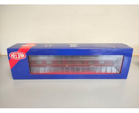 Heljan. Boxed 0 gauge 1.43 scale BR maroon Mk1 Corridor Coach 4931 