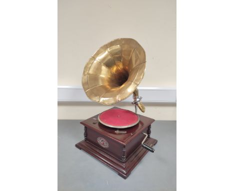 Vintage Soundmaster brass horned gramophone. Working order with brake and speed control operating well. 