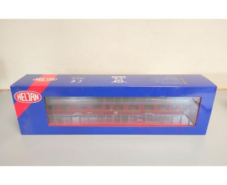 Heljan. Boxed 0 gauge 1.43 scale RMB maroon Mk1 Buffet Coach 4941 