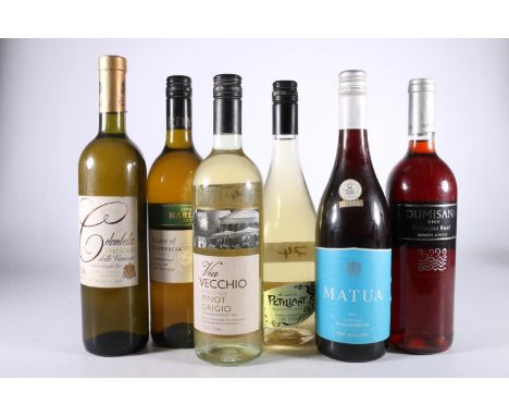 Six bottles of wine to include Petillant Blanco 75cl 10.5% abv. Via Vecchio Delle Venezie pinot grigo 75cl 12% abv., Matua 20