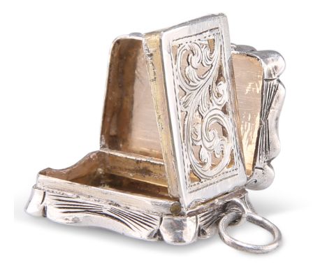 AN EARLY 19TH CENTURY SILVER VINAIGRETTE,&nbsp;by&nbsp;Nathaniel Mills, maker's mark only, shaped rectangular with engine-tur