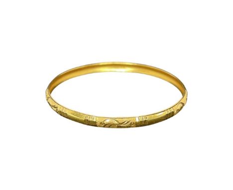 22ct Gold Diamond Cut Bangle 7 cm diameter Condition report: excellent condition