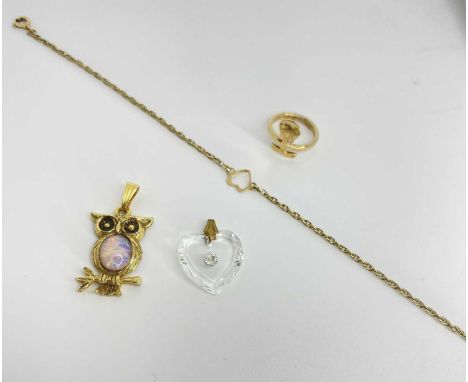 Mixed Lot Of 9ct Gold And Yellow Metal Jewellery 9ct gold bracelet and 9ct gold Tweetie pie ring ( 3 grams )yellow metal owl 