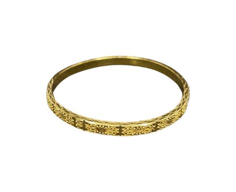 22ct Gold Bangle ( 16 grams )7cm diameter Condition report: excellent condition, no damage