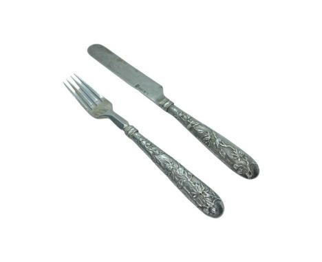 A Chinese Export Silver Dinner Knife and Fork, by Zeewo c1890, 102g.With chased chrysanthemum decoration. Stamped 'ZEEWO' plu