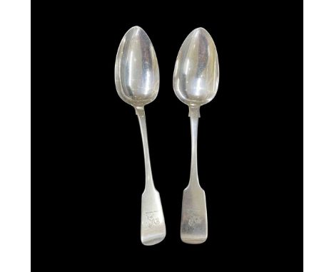 Two Irish Georgian Silver Table Spoons, Dublin 1823/1824. 154 g. Fiddle pattern. One by James Scott (1823) and the other by J