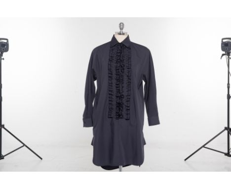 A MAX MARA 'SPEZIE' BLACK RUFFLED SHIRT DRESS
Black button up long sleeve mini shirt dress with ruffle columns to the front a