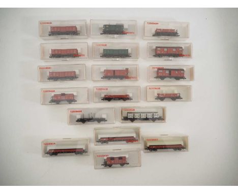 A group of boxed FLEISCHMANN N gauge wagons and vans - VG in G boxes (18)