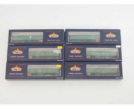 A group of BACHMANN OO gauge Mark 1 coaches in British Rail SR green livery -  E in VG boxes (6)