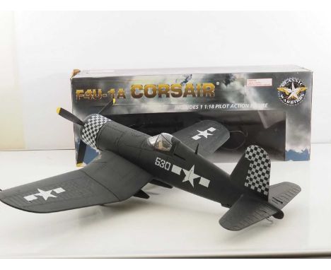 A CORGI Classic Warbirds series large scale 1:18 F4U-1A Corsair plane in plastic - VG with F/G original box included