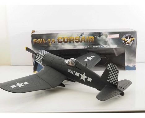 A CORGI Classic Warbirds series large scale 1:18 F4U-1A Corsair plane in plastic - VG with F/G original box included