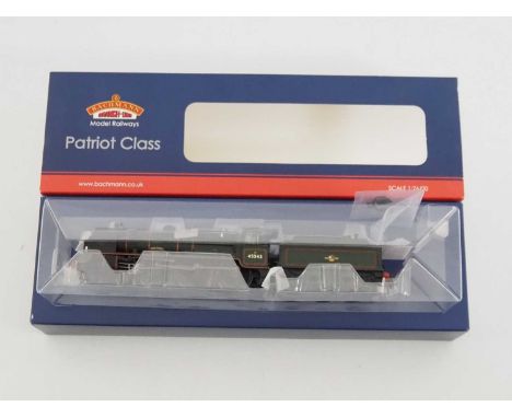 A BACHMANN OO gauge 31-211 Patriot class steam locomotive 'Home Guard' in BR green livery - VG/E in VG box