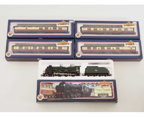 A BACHMANN OO gauge 'Lord Nelson' steam locomotive in BR green together with 4x Thompson coaches in BR crimson/cream - VG in 