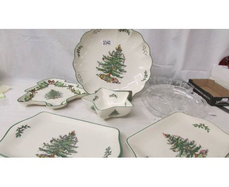 5 pieces of Spode Christmas porcelain including large bowl and the Chrismas glass dishes.